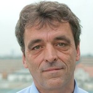 Dr. Peter Neeb,